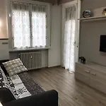 Lorenteggio 公寓 *