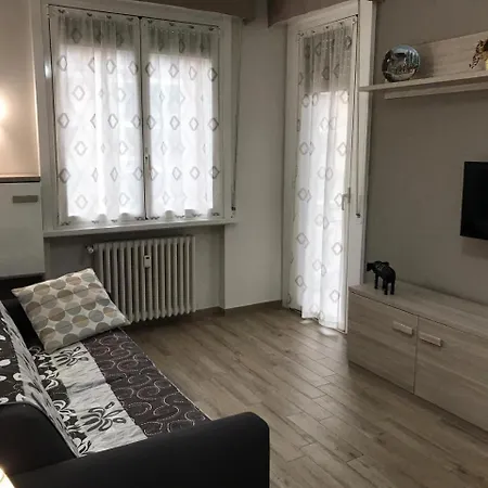 Lorenteggio Apartament *