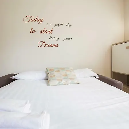 Lorenteggio Appartamento Milano