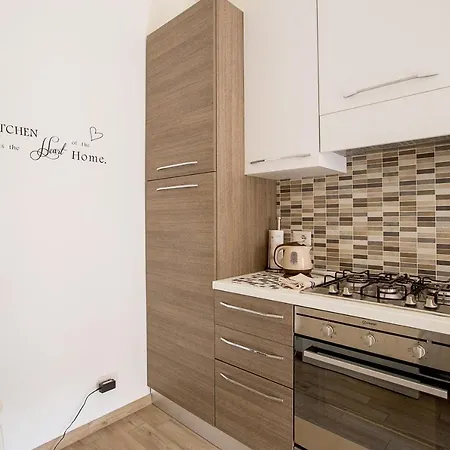 Lorenteggio Apartament